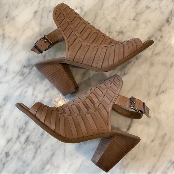 Jessica Simpson Women's Sling Back Woven Taupe Peep Toe Block Heals Size 9.5 - Picture 4 of 8